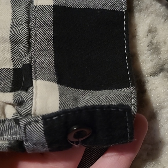 Black and white Forever 21 flannel. - Picture 4 of 5